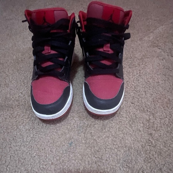 COPY - Jordan 1 mid size 4.5y - Picture 3 of 4